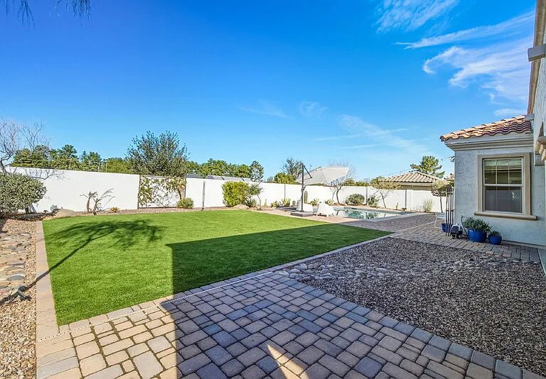 3930 E Iris Dr — Photo 34