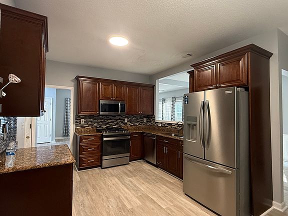 4th image of 3402 Davenport Park Ln