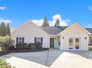 3999 Pineneedle Dr, Greensboro, NC 27405