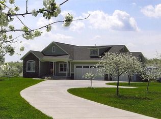 16077 Smokey Hollow Rd, Traverse City, MI 49686