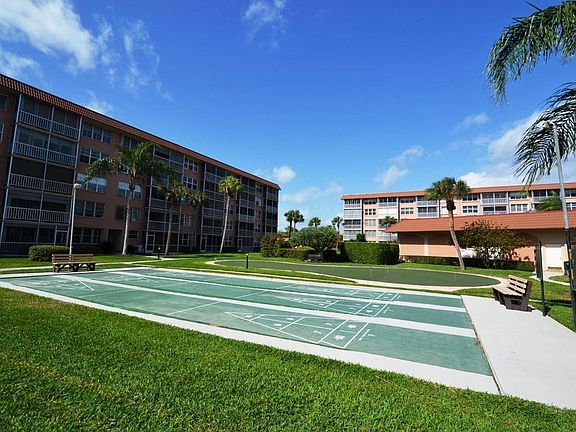 4th image of 901 Gardenia Dr APT 176