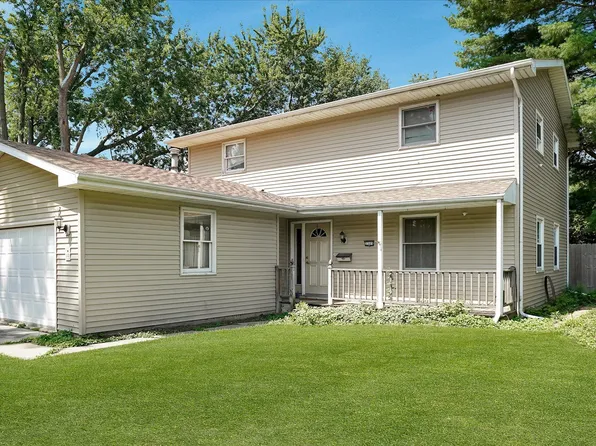 2305 Whitson Cir, Urbana, IL 61801