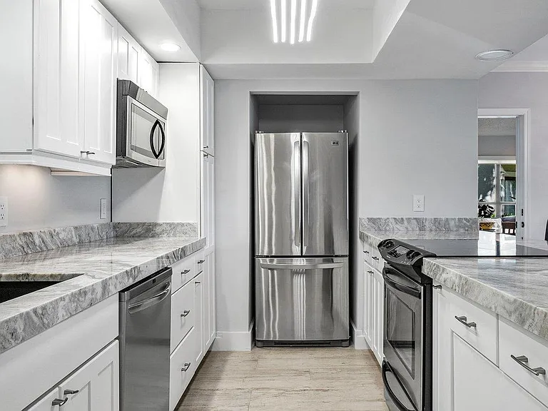 11863 Wimbledon Cir #445 — Photo 5
