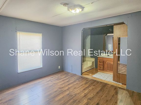 3rd image of 285 Rogers Rd