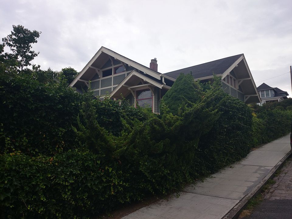 1st image of 720 W Blaine St