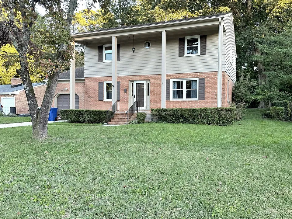 80 Sweetbriar Dr