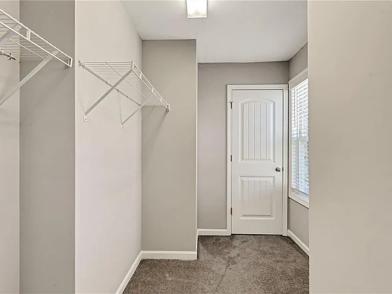 1237 Foxcroft Ln — Photo 38