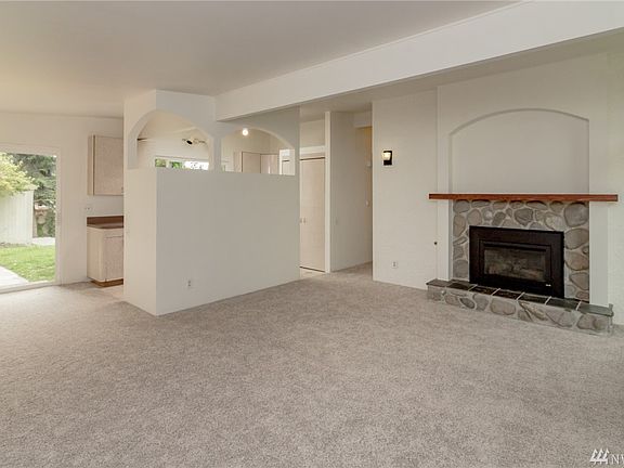 5th image of 24916 Marine View Dr S