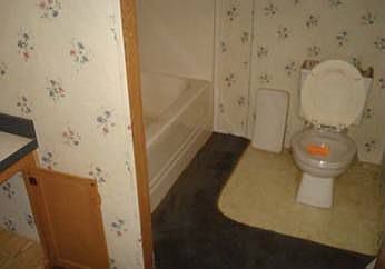 5th image of 871 Logan St