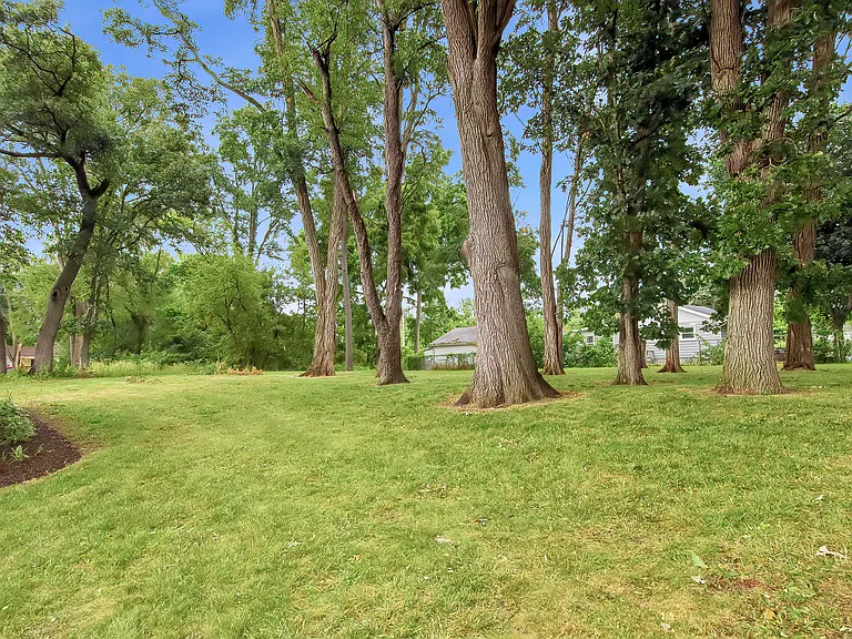 W1136 Celandine Rd — Photo 33