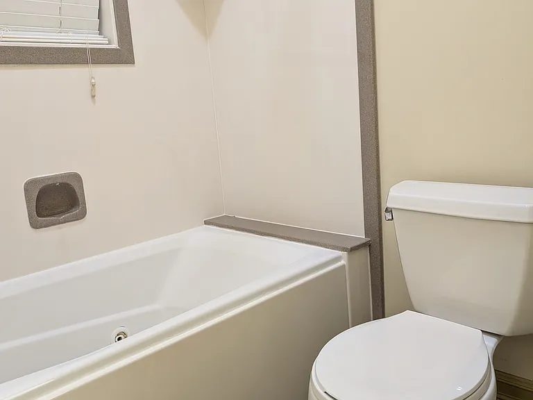 1435 E Canberra Dr — Photo 6