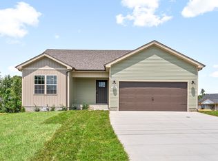 1221 Kendall Dr, Clarksville, TN 37042