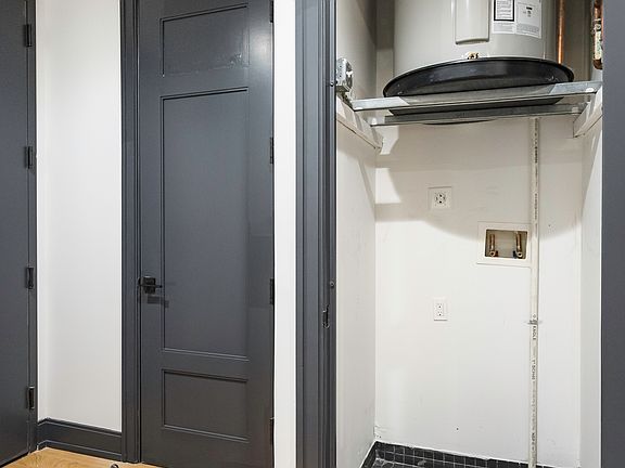 5th image of 42-22 27th St #523