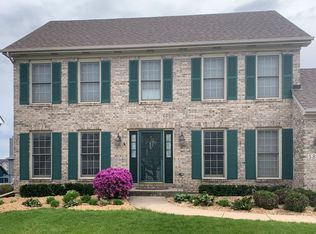 580 Fieldcrest Dr, West Chicago, IL 60185