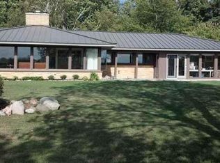 6038 Smeltzer Rd, Frankfort, MI 49635