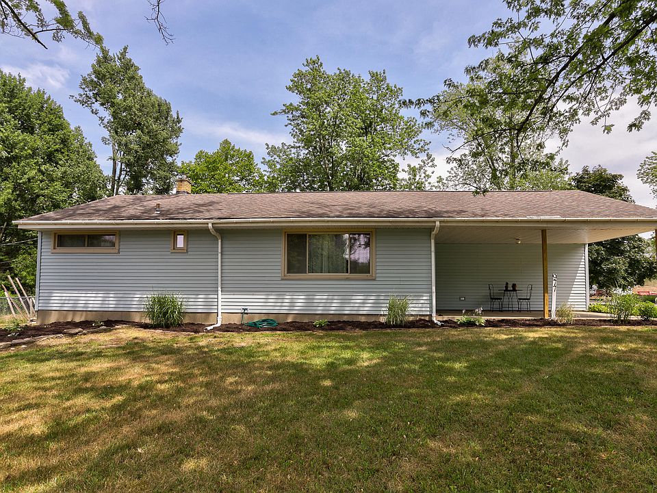 1st image of 977 College Ave