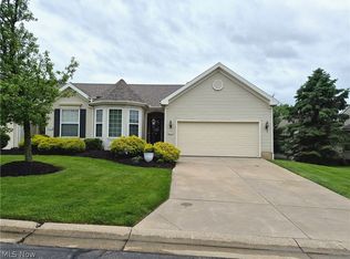 1077 Cookhill Cir, Akron, OH 44312
