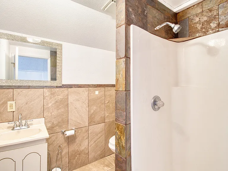 2300 Rattlesnake Gulch Rd — Photo 49