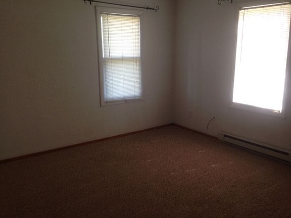 2nd image of 1015 N Mesa St