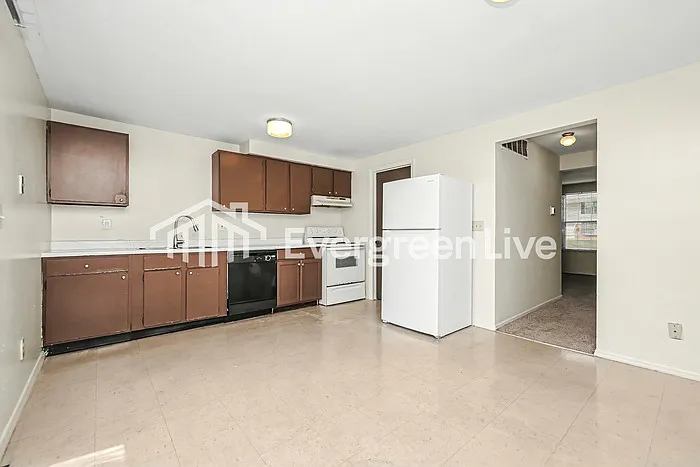 7929 Mount Hood Dr — Photo 7