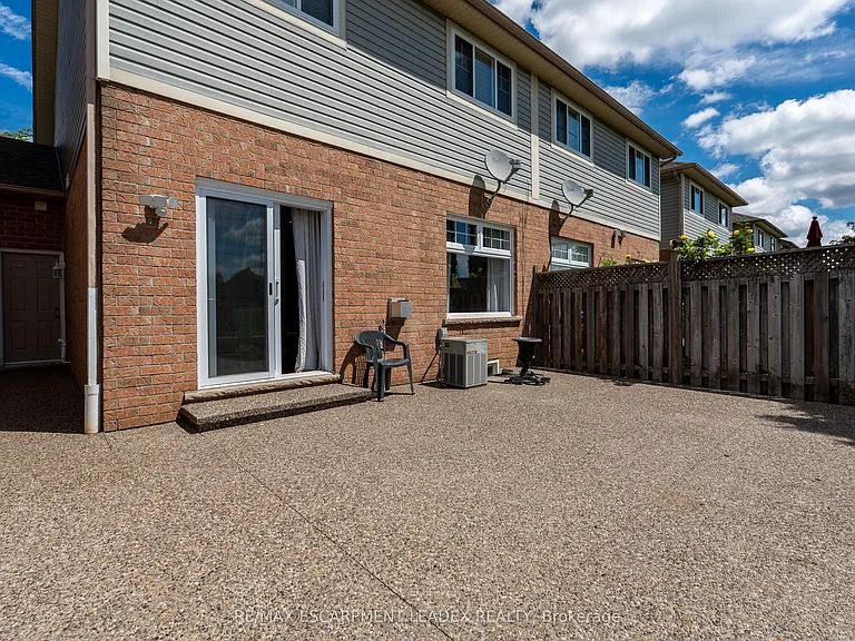 26 Olivia Pl — Photo 26