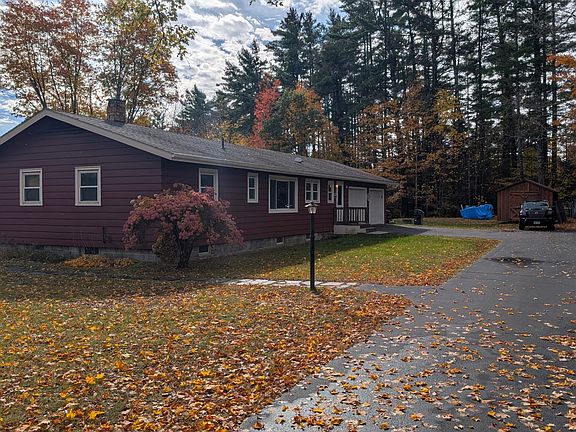 2nd image of 396 Wells Hill Rd