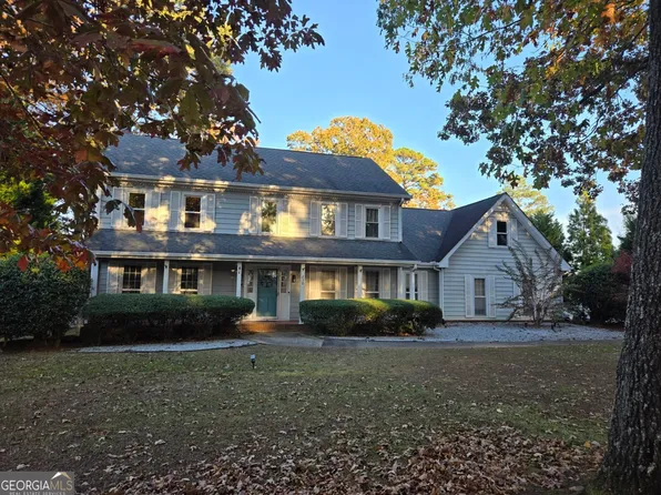 230 Dix Lee On Dr, Fayetteville, GA 30214