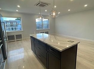 28-03 21st Ave #3, Astoria, NY 11105