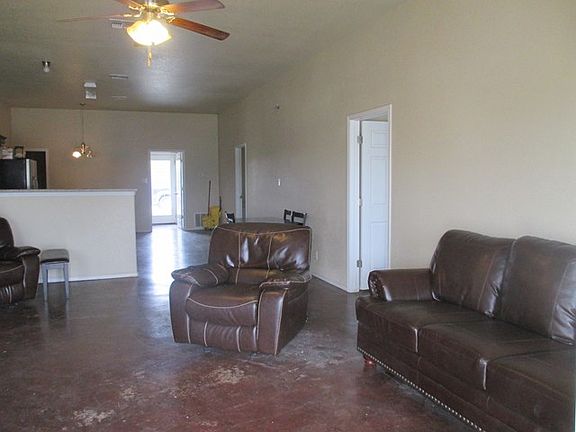 2nd image of 1017 S Doris Ave