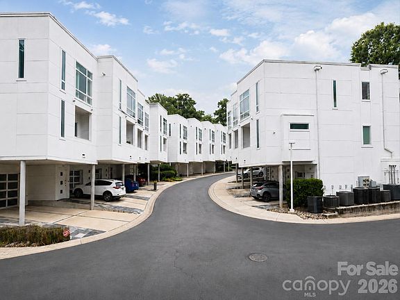 3rd image of 350 Viburnum Way Ct