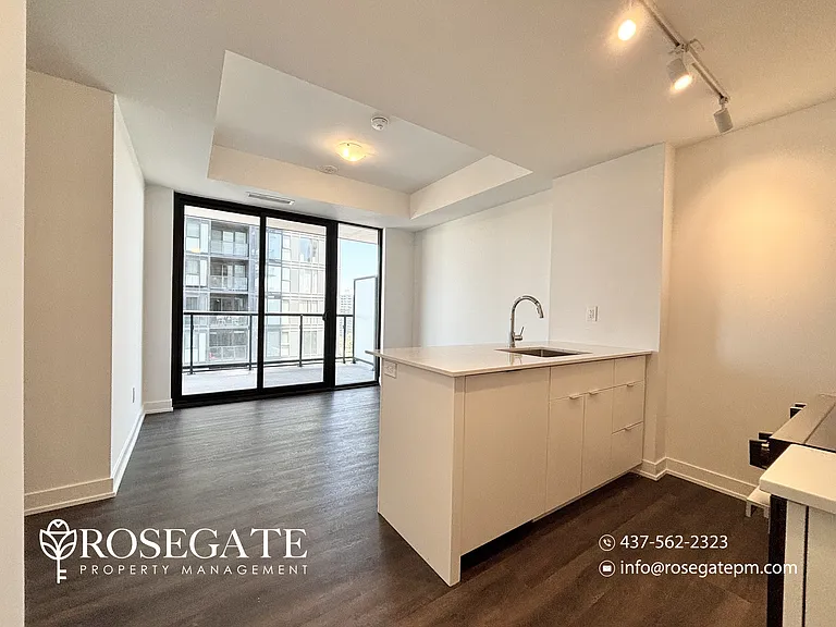 2069 Lakeshore Rd #903 — Photo 4