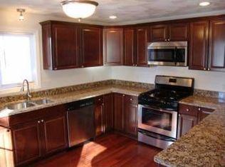60 Burrill Ave, Lynn, MA 01902