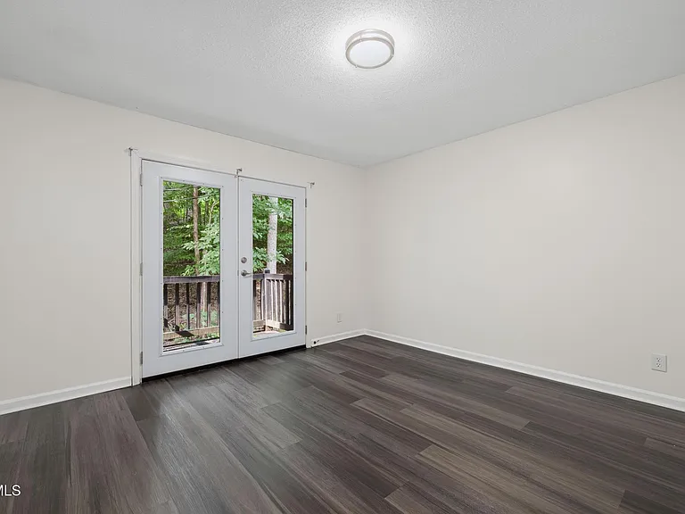 107 Angeline Dr #5 — Photo 6