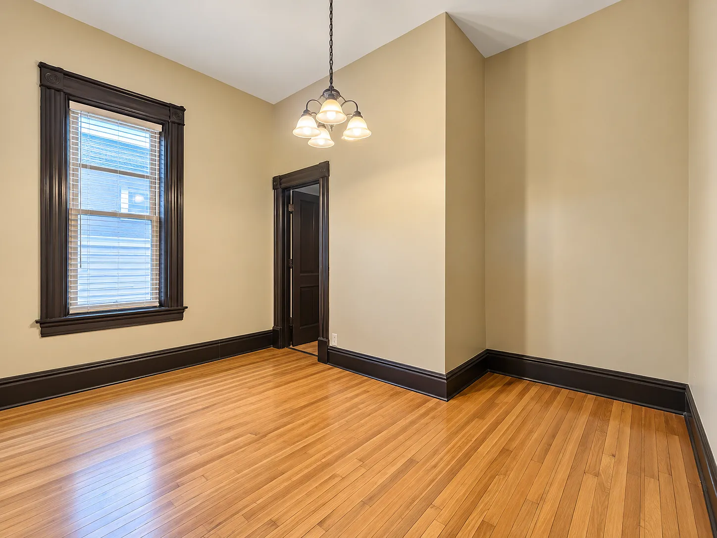 1 bed, $999 — Photo 3