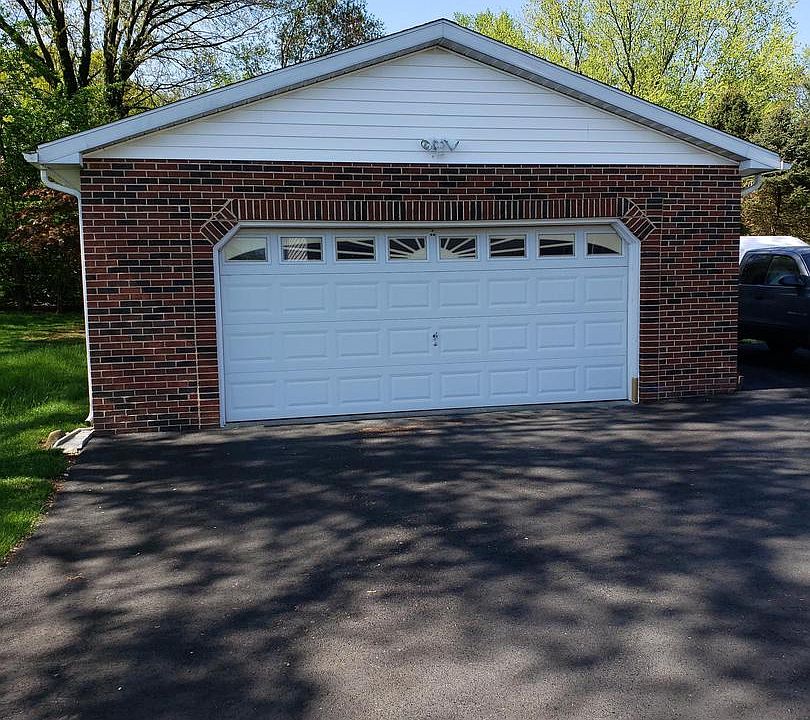 2nd image of 1016 Prospect Mill Rd