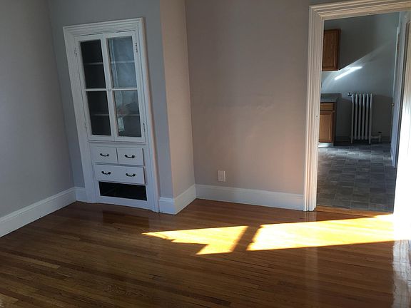 5th image of 176 Bigelow St #2
