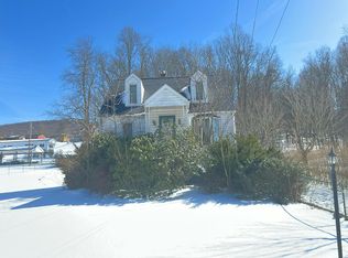 228 Hopwood Coolspring Rd, Hopwood, PA 15445