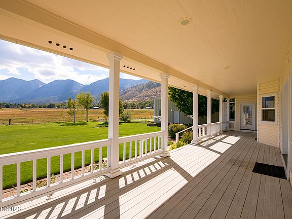 3rd image of 237 Laura Springs Cir