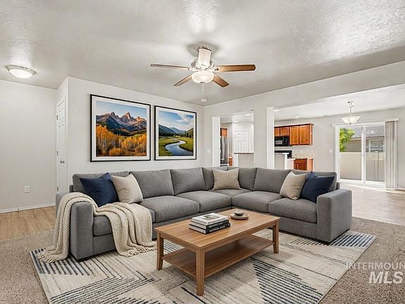 4th image of 2225 W Mikaela Ct