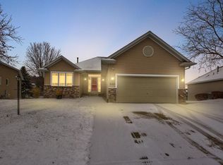 2012 Park Pointe Ct, Northfield, MN 55057