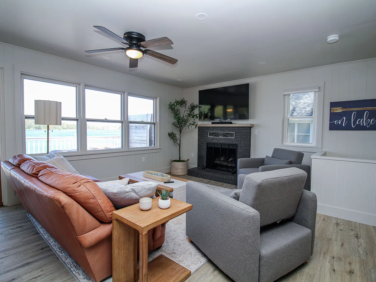 3 bed, 2.5 bath, 1200 sqft, $2,200 — Photo 1