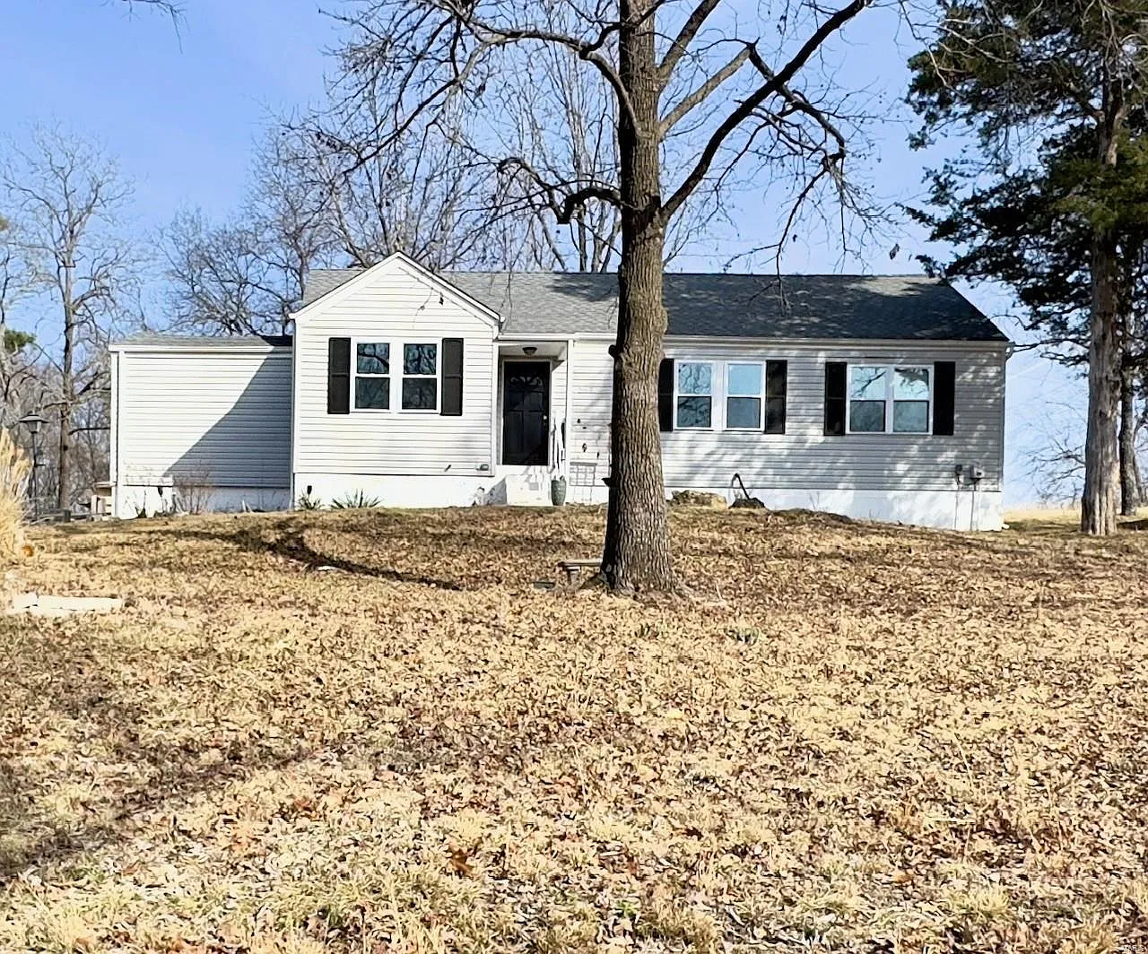 2636 Perkins Ln photo 1