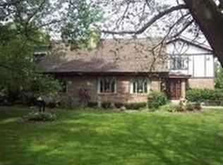 216 Haman Rd, Inverness, IL 60010