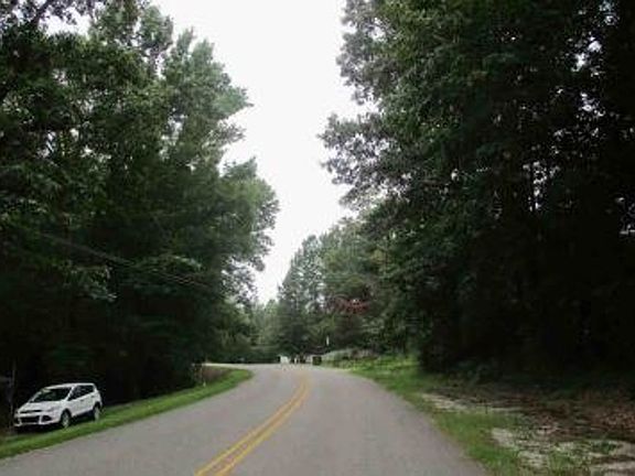 Exterior Neighborhood (street photo)