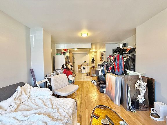 5th image of 27 Stuyvesant Ave #1