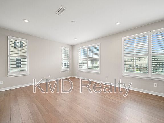 5th image of 636 Crudent Rd