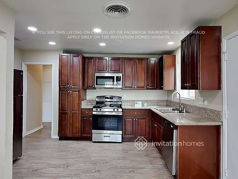27198 Norwood St — Photo 8