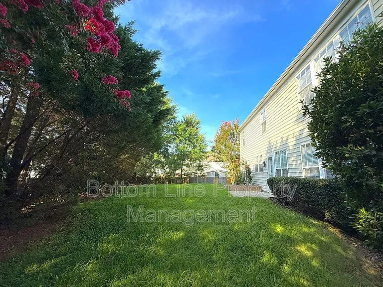 10016 Heatherly Ct — Photo 24