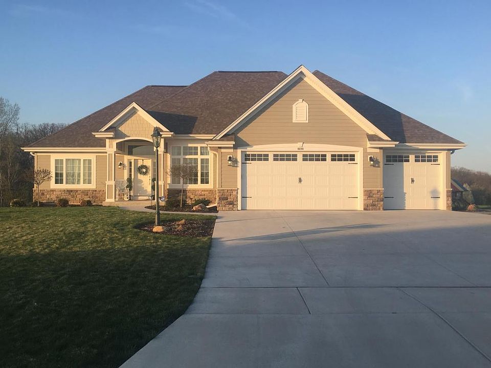 2nd image of 9210 S Wild Berry Way