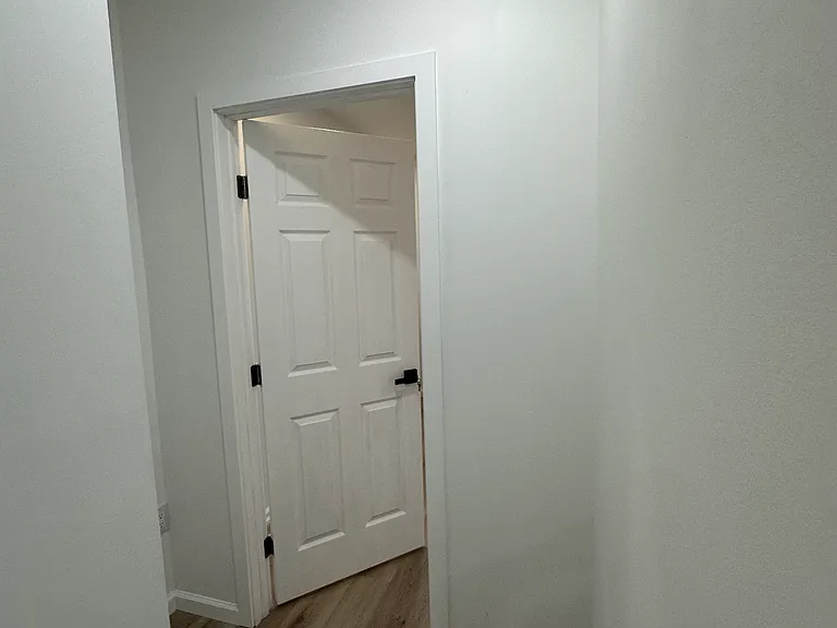 525 Perry St — Photo 28